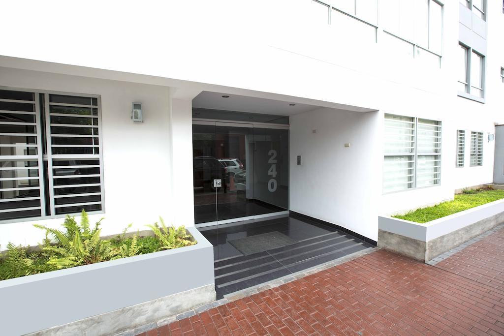 Mla Apartments - Alcanfores Lima Ruang foto